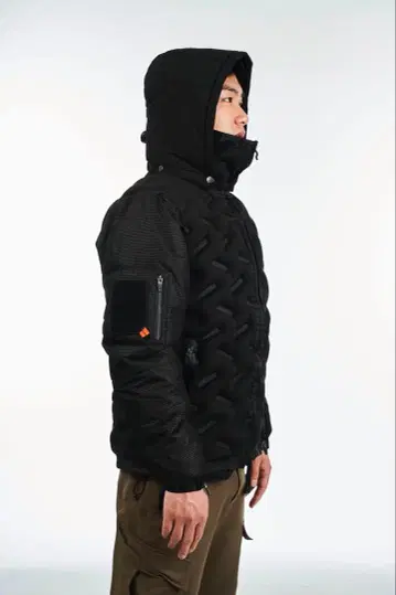 새상품 UPPERVOID K2 다운 자켓 L 사이즈 블랙