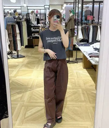 LOWRYSFARM 숏 로고 프렌치 슬리브