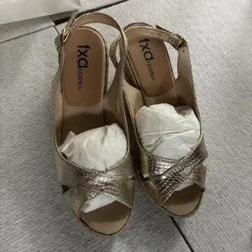 txa ferrira 골드 하이힐