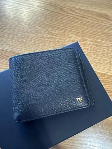 TOM FORD 블랙 접이식 지갑