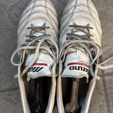 Mizuno Morelia Neo 4 스파이크 슈즈