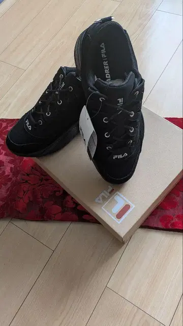 휠라 FILA PROVENANCE X ADRER