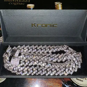 Kronic 지르코니아 체인