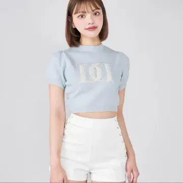 Darich 백 오픈 아플리케 니트탑