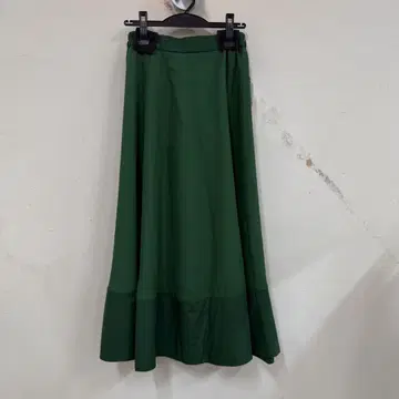 레스피기 플레어 스커트