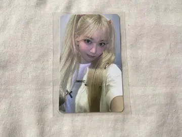 LESSERAFIM 미야와키 사쿠라 트레이딩 카드
