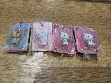 패키지 미니어처 컬렉션 헬로키티 캡슐 토이 4종 세트