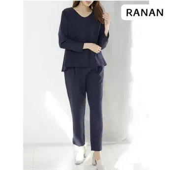 라난 RANAN 워셔블 블라우스 & 테이퍼드 팬츠 셋업