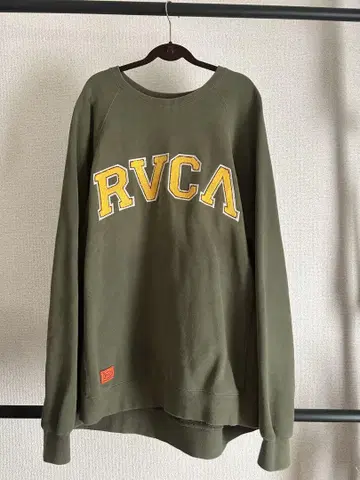 RVCA 트레이닝복