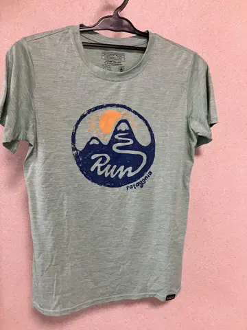 Patagonia 라이트 그린 T셔츠