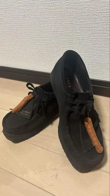 [Clarks Wallabee ] 블랙 스웨이드 신발