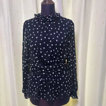 ZARA 미사용 꽃무늬 프릴 옷깃 긴팔 블라우스