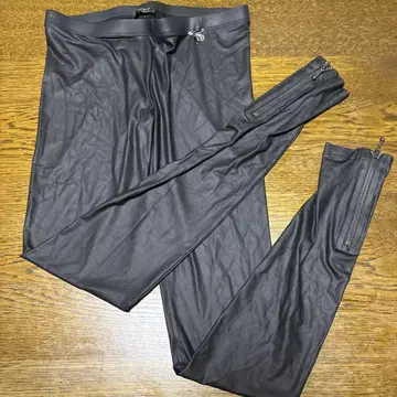 가죽 느낌 레깅스 스패츠 레이어드