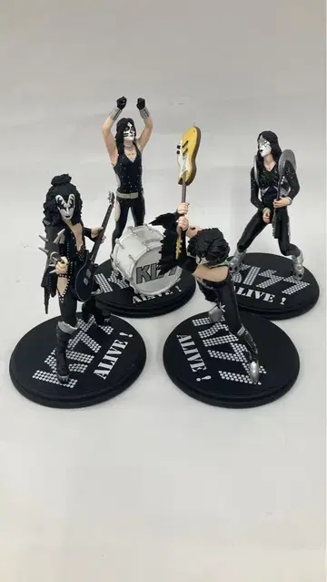 KISS 키스 (결성 50주년) ALIVE 피규어 4체 시리얼 있음
