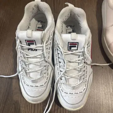 FILA 화이트 스니커즈