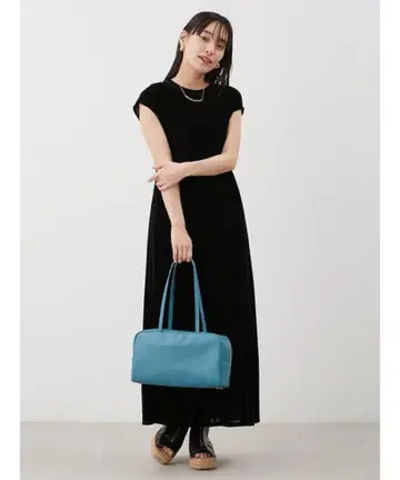백산 프렌치 슬리브 벨로아 원피스