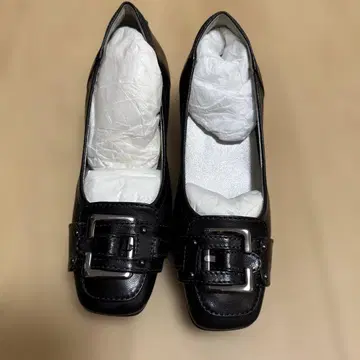 블랙 버클 장식 가죽 로퍼
