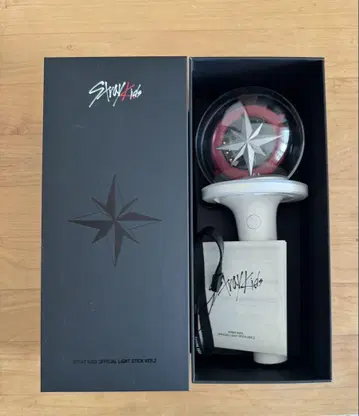 STRAY KIDS OFFICIAL LIGHT STICK VER.2