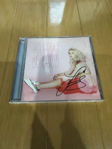 Zara Larsson 자라 라슨 친필 사인 CD SO GOOD