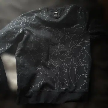 H&M 블랙 꽃무늬 트레이닝복 L
