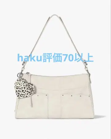 fennec 화이트 토트백 하트 모양 참 포함