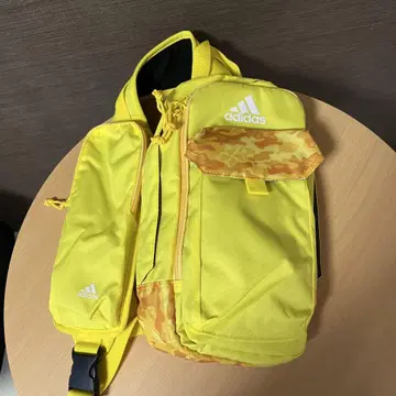 [ 모모쿠로 x adidas ] 타마이 시오리 컬러 백 & 파우치 세트
