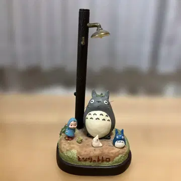 토토로 램프 포함 피규어 약 18cm