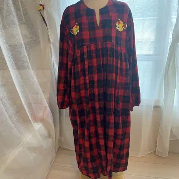 무미타 빨간색과 블랙 체크 무늬 긴팔 원피스 체리치