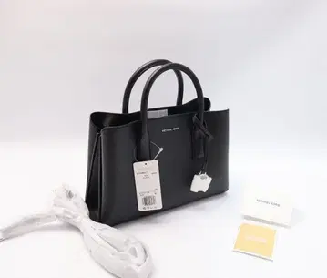 새상품 마이클코어스 RUTHIE 사피아노 가죽 사첼 백