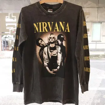 닐바나 Nirvana L 밴딩 티셔츠 긴팔