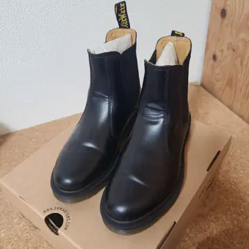 새상품급! Dr.Martene CHELSEA BOOT 10297001