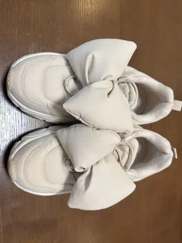 ZARA 스니커즈 EUR35 ( 약22~22.5cm ) 화이트