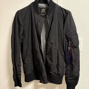 ALPHA INDUSTRIES 블랙 MA-1 플라이트 자켓 M
