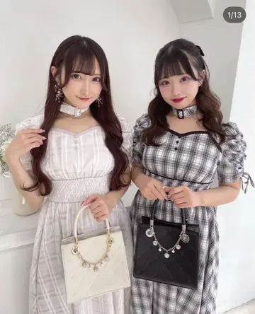 evelyn 초커 포함 롱 OP 화이트