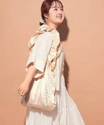 tomone lowrysfarm 새틴 숄더