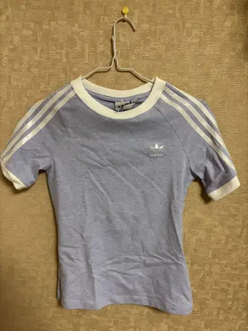 adidas 연보라 반팔 티셔츠 S 사이즈