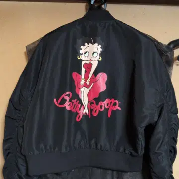 BettyBoop 나일론 점퍼 백 프린트 블랙 L 사이즈