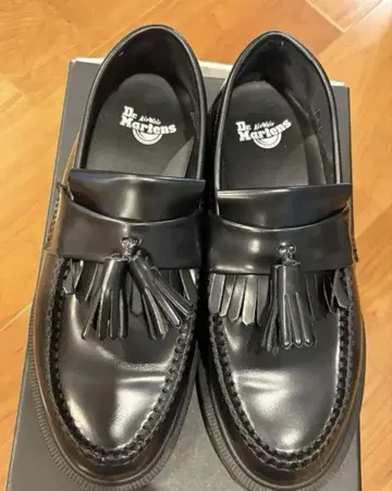 Dr. Martens 닥터마틴 ADRIAN 태슬 로퍼 23cm