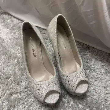 BENEDICTA 캬바쿠라 힐