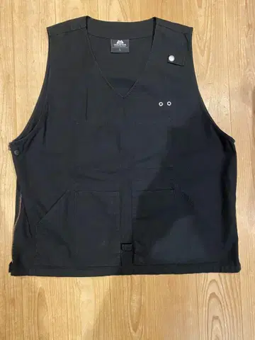 MOUNTAIN EQUIPMENT 유틸리티 베스트