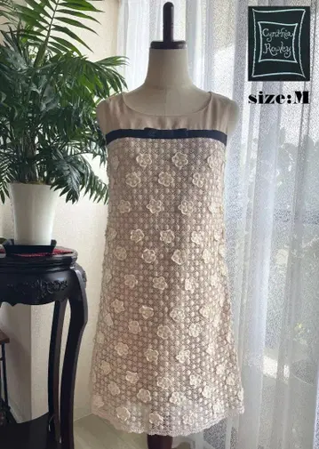 [ 신시아 애로우 ] 슬리브리스 원피스 레이스 M 결혼식 드레스