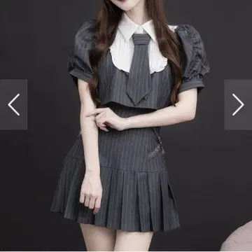 pium 넥타이 포함 스퀘어 프릴 셋업