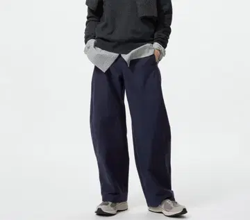 유니클로 UNIQLO 저지 배럴 레그 팬츠 네이비 M