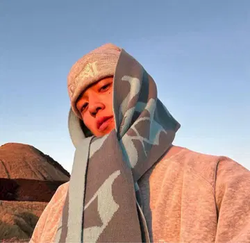 BLESS U 카츠키 군 착용 니트 모자