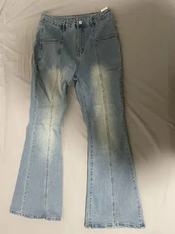 부츠컷 데님 라이트 블루