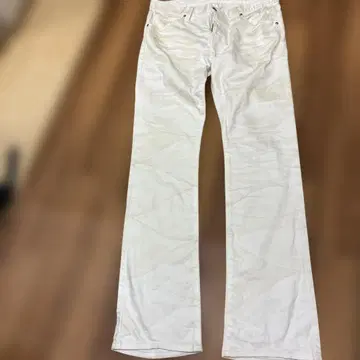 토네이도 마트 슈컷 화이트에 베이지 어레인지 부츠컷 데님 L