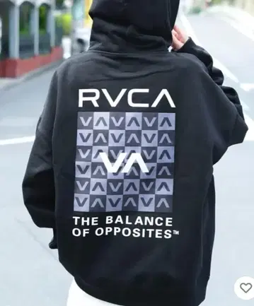 새상품 RVCA 루카 BALANCE BOX HD 후드 맨투맨 블랙 L