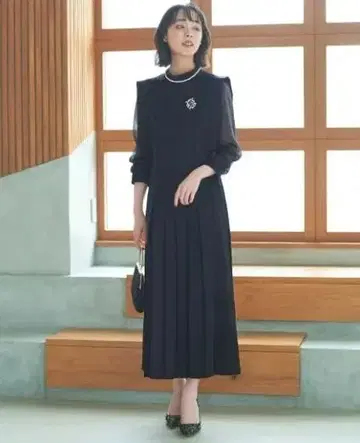 RUIRUE BOUTIQUE 시어 슬리브 플리츠 롱 원피스