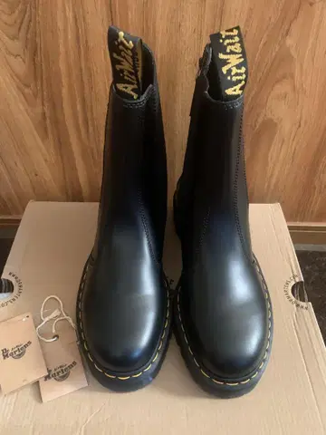 [ 미사용 ] Dr. Martens 블랙 UK 7 사이드 고어 부츠