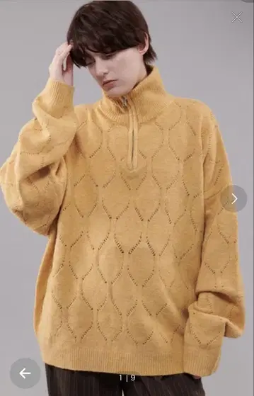다이아몬드 패턴 하이넥 니트